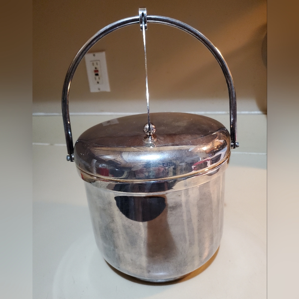 Vintage Reed & Barton silverplated insulated bucket with swing lid